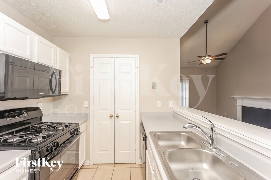 Building Photo - 3816 Benjamin Ct SW