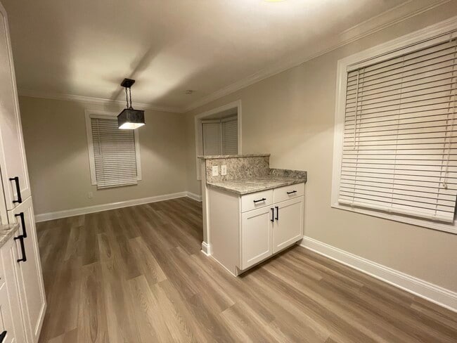 Building Photo - 1761 Aberdeen Cir