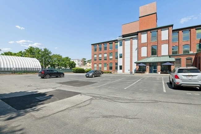 Building Photo - 1 Envelope Terrace