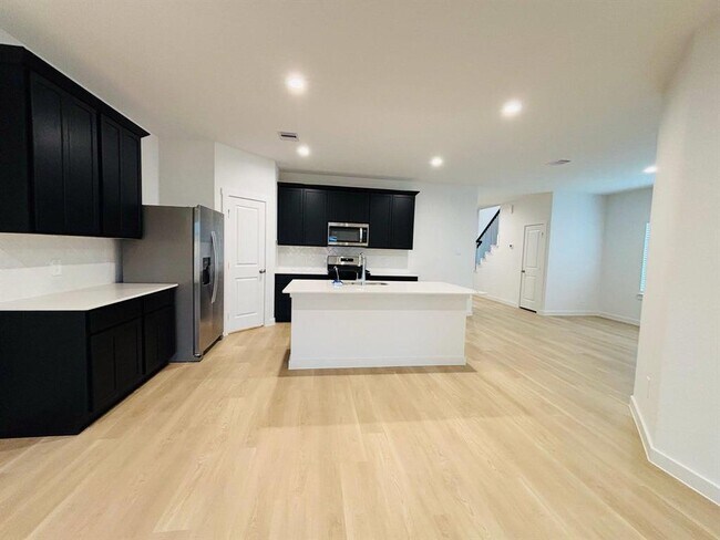 Building Photo - 1719 Mazzini Dr