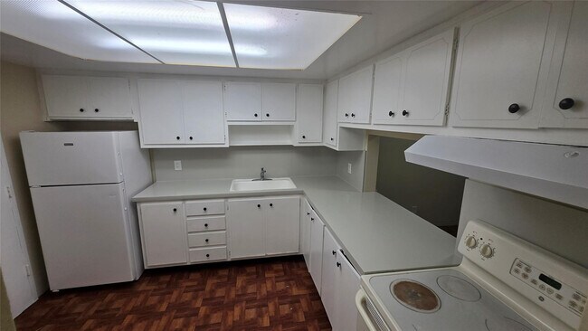 Primary Photo - 16800 NE 15th Ave