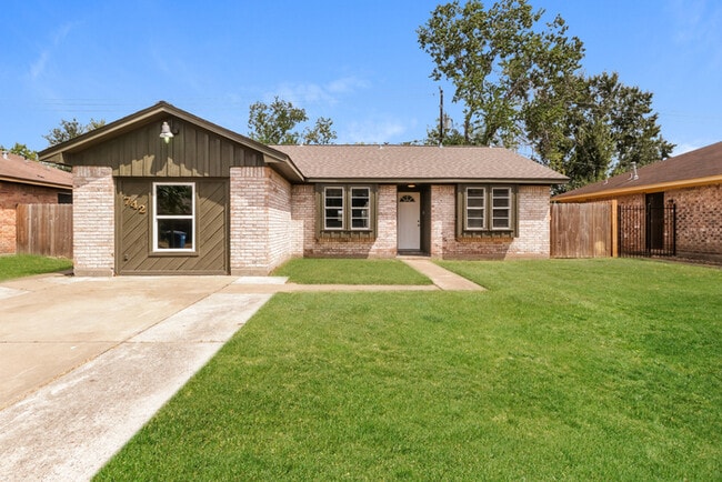 Building Photo - 742 Branding Iron Ln