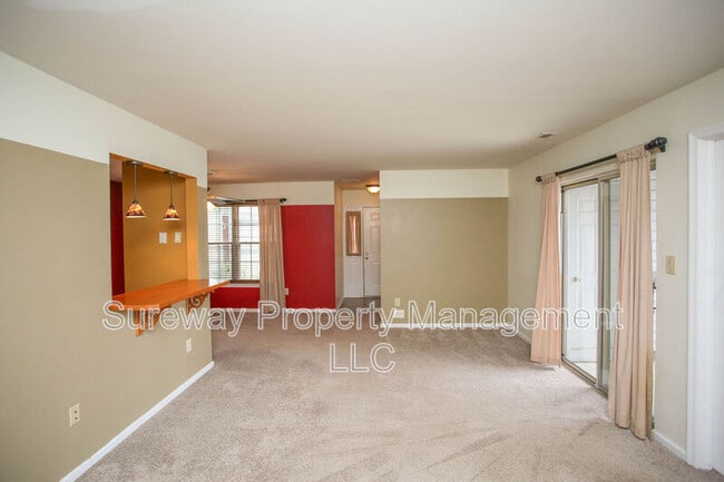 Building Photo - 315 Steeplechase Ct