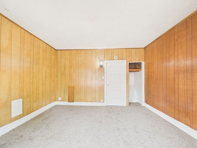 Building Photo - 1527 Naudain St