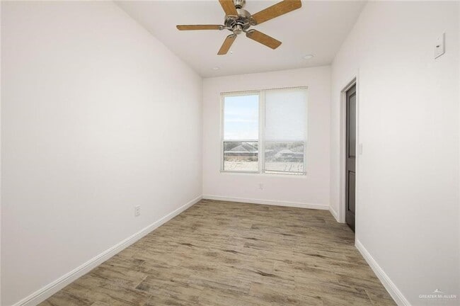 Building Photo - 14 Jasper St