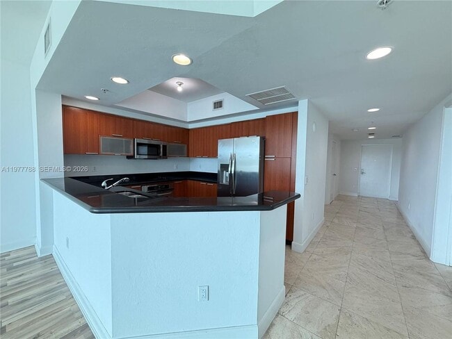 Building Photo - 15051 Royal Oaks Ln