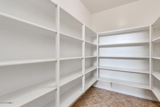 Building Photo - 42376 W Chisholm Dr