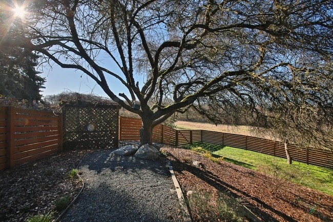 Building Photo - One Of A Kind Freeland Home with Two Seper...
