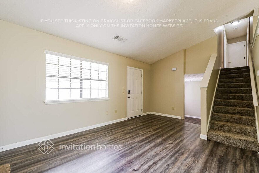 Building Photo - 5255 Sugar Crest Dr