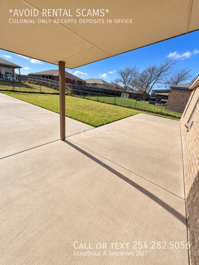 Building Photo - 2302 Gallop-