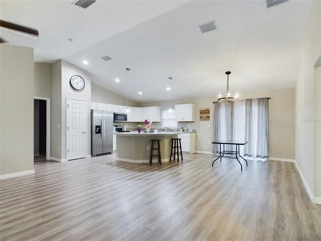 Building Photo - 10102 SW 188th Cir