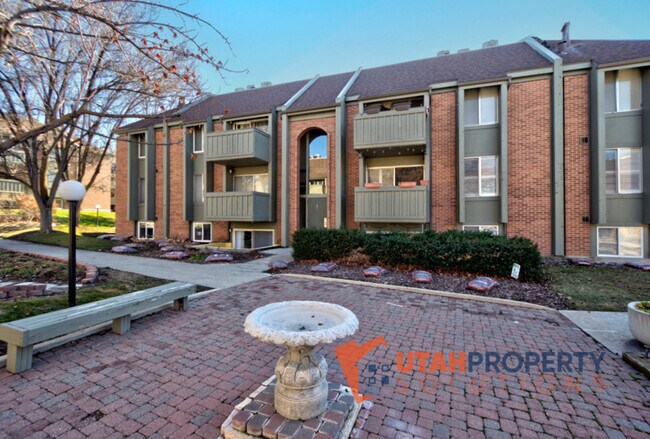 Building Photo - 1180 Foothill Dr