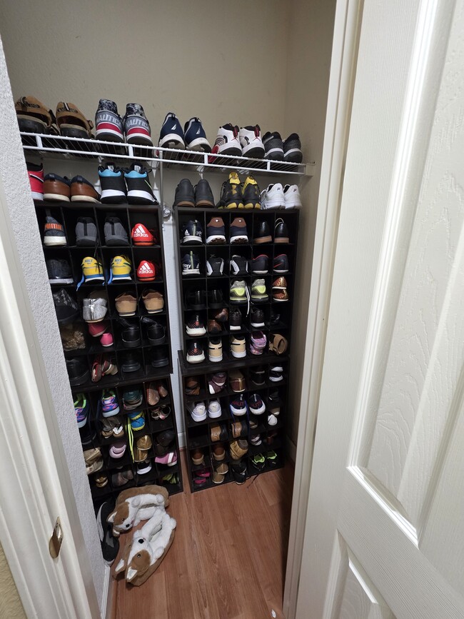 Building Photo - 1850 Ballybunion Dr