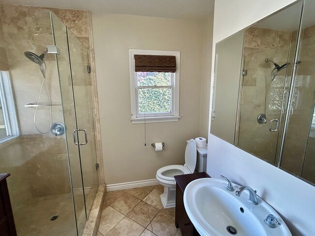 Building Photo - 13733 Franklin St