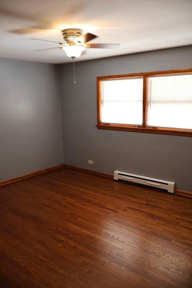 Building Photo - 9721 S Albany Ave