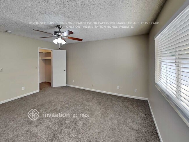 Building Photo - 9023 W Harmont Dr