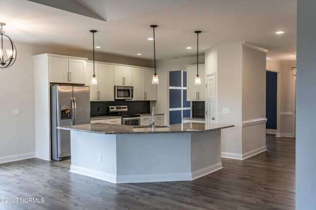 Building Photo - 176 Enfield Dr