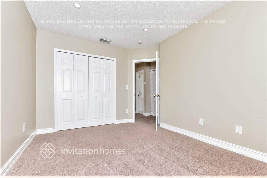Building Photo - 15935 SW 83rd Terrace