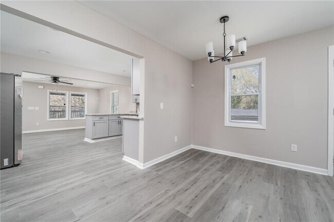 Building Photo - 665 S Eugenia Pl NW