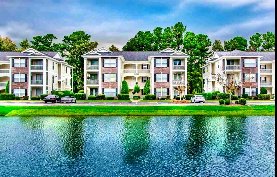 Building Photo - 1298 River Oaks Dr