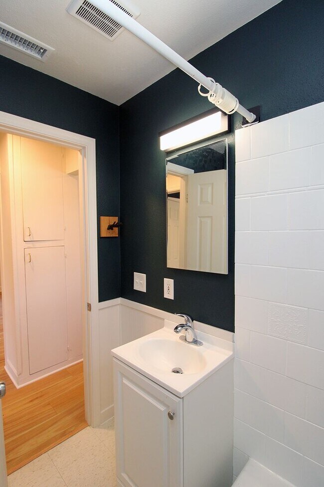 Building Photo - Meticulously Remodeled Milwaukie Bungalow on Large Lot with Gardens & Garage