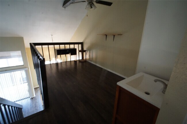 Building Photo - 8263 Sands Point Dr