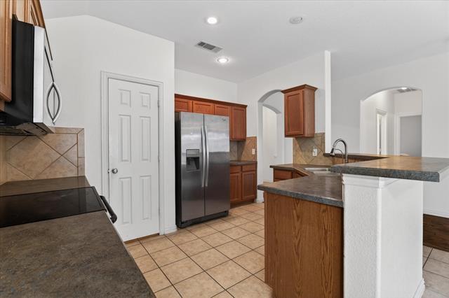 Building Photo - 3705 Redwood Cir