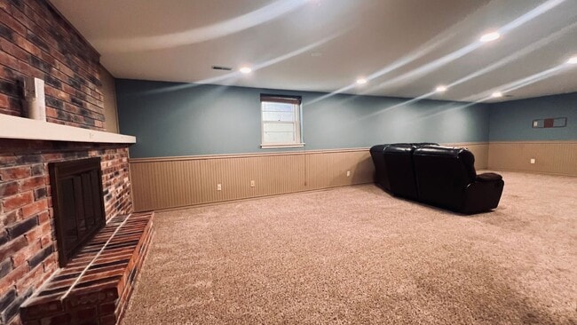 Building Photo - Spacious 4 Bed / 3 Bath Home in Southeast Wichita