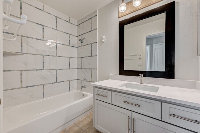 Building Photo - Tri-Level Home with Pool & Spa in Henderson, 89074