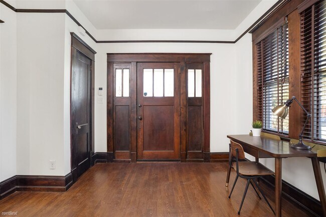 Building Photo - 3 br, 2.5 bath House - 1730 Linwood Avenue