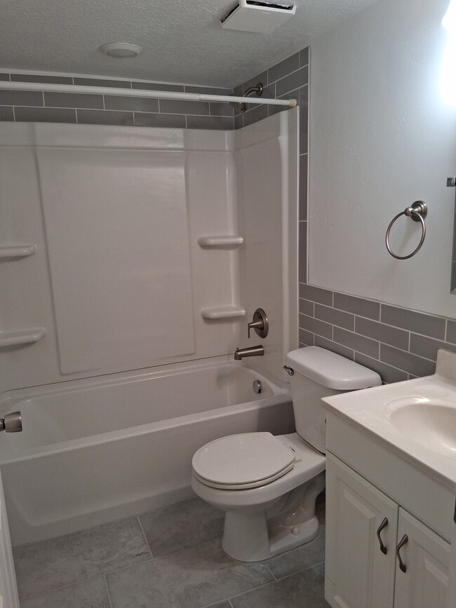 Building Photo - 6091 Marvelle Ct