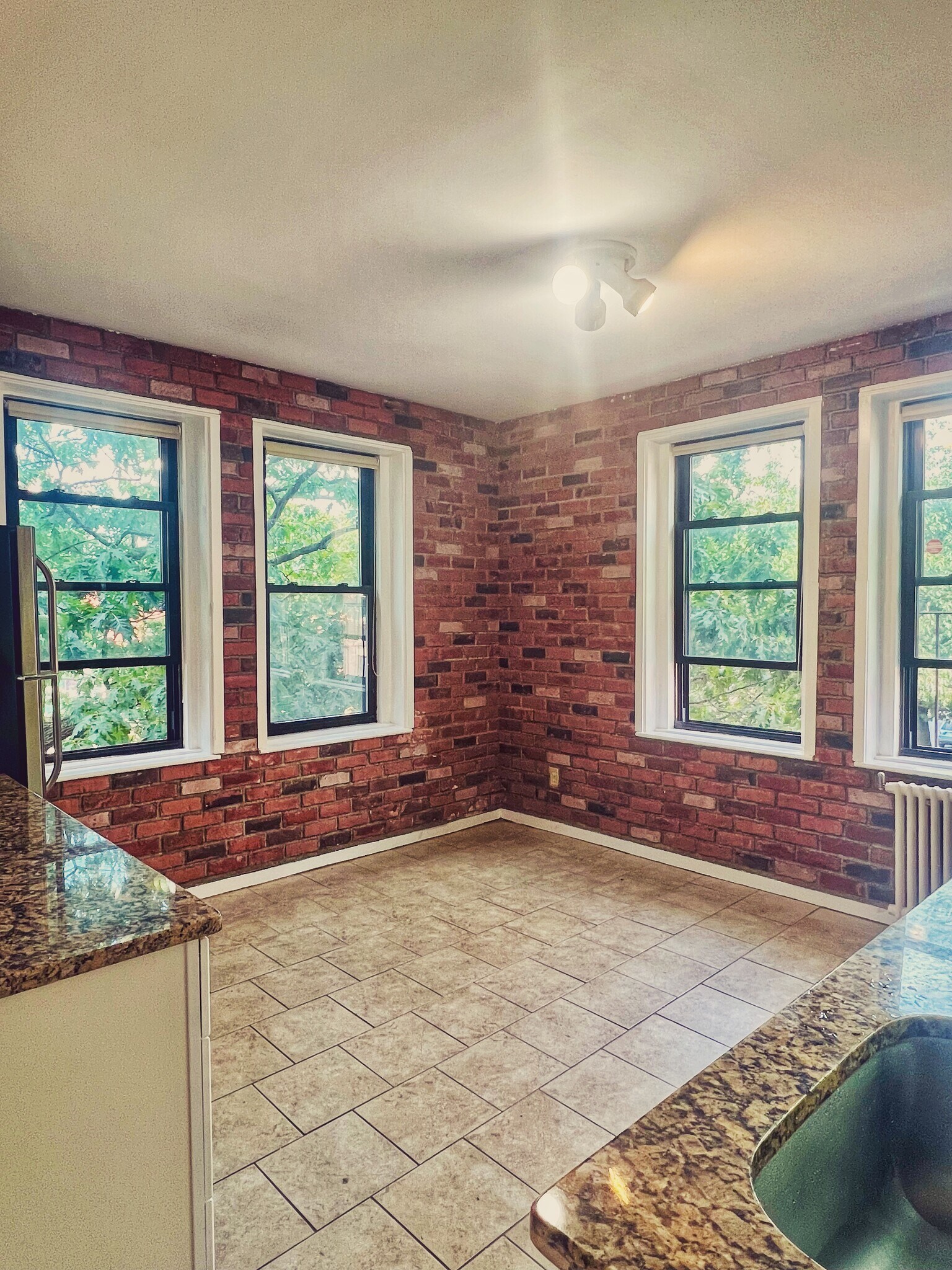 Building Photo - 1412 Commonwealth Ave