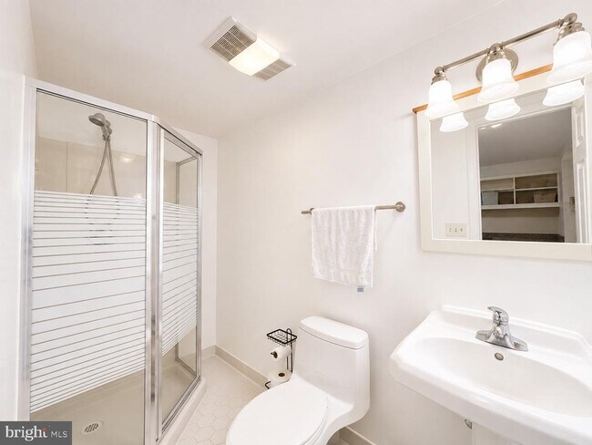 Building Photo - 14047 Sable Ct