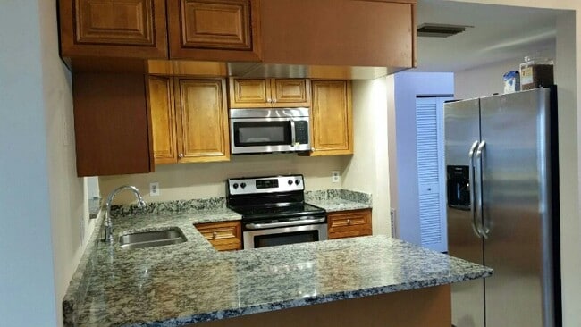 Building Photo - 1129 Fuchsia Dr