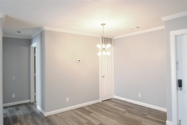 Building Photo - 8427 Hearth Dr