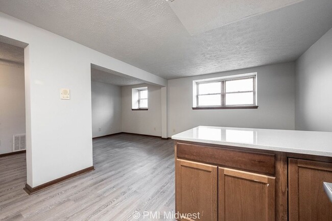 Building Photo - 3707 N Meridian St