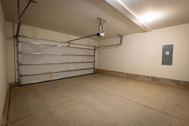 Building Photo - 4160 Steel Wy