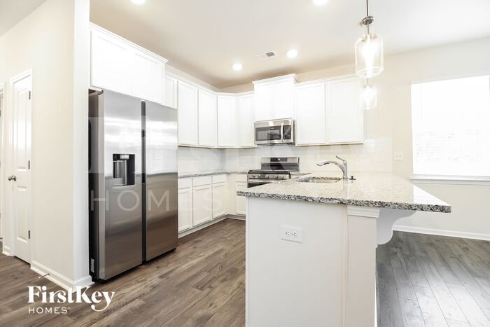 Building Photo - 1205 Mission Hill Ln