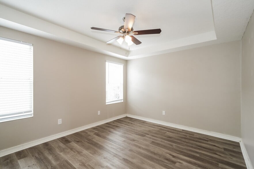 Building Photo - 10430 Blackmore Dr