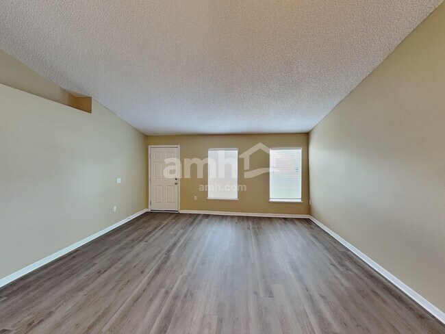 Building Photo - 4131 Woodley Creek Rd