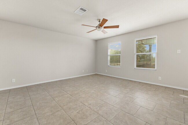 Building Photo - 2122 York Bend