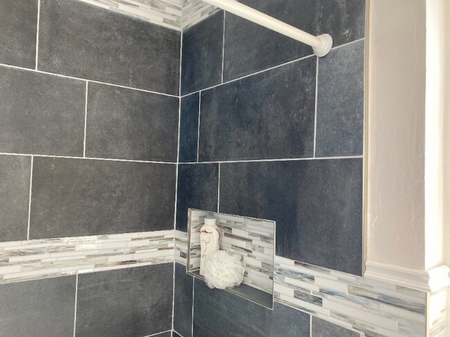 Building Photo - 207 E St