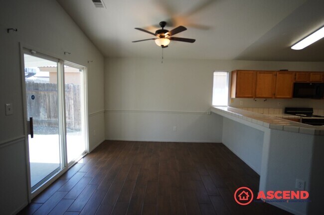 Building Photo - Charming 3-Bedroom Home in the Akers & Berkshire Area!