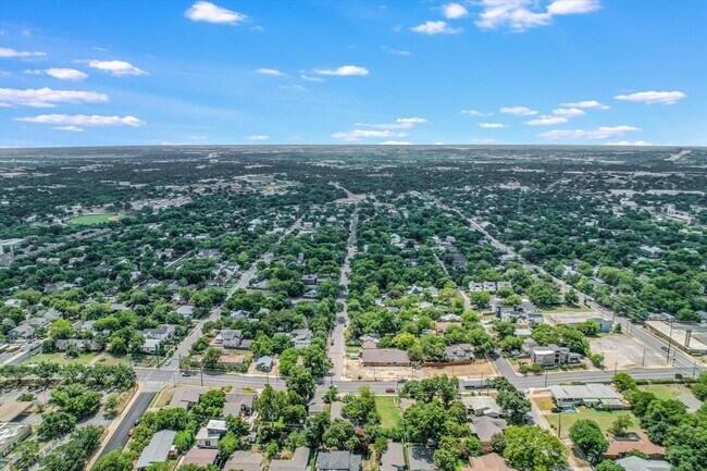 Building Photo - 2414 E Martin Luther King Jr Blvd