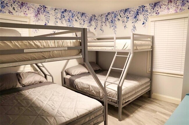 Building Photo - 3812 Clovis Ct NW