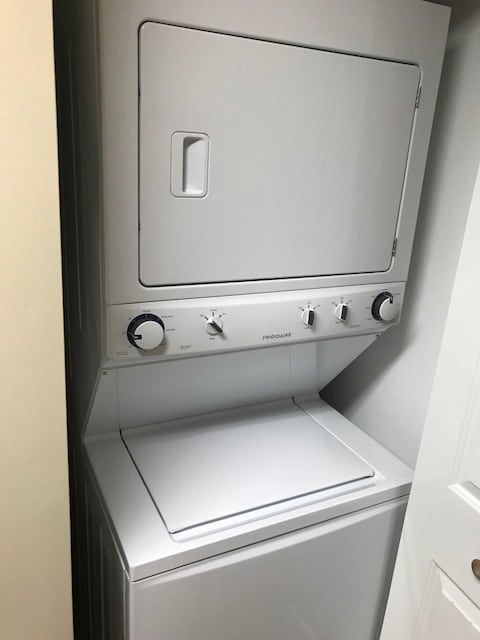 Building Photo - 600 W Gay St