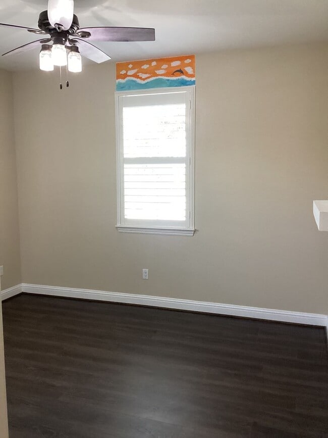 Building Photo - Beautiful Newer Rice Ranch Single Story Ho...