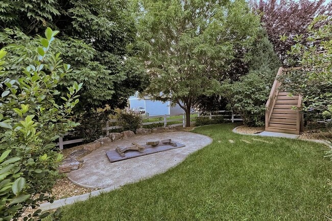 Building Photo - Light-Filled Living in a Peaceful Fort Collins Neighborhood