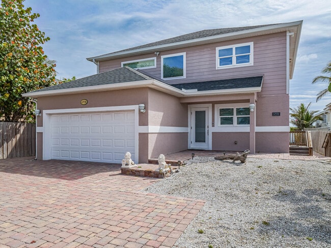 Building Photo - 12936 Jimmy Buffett Mem Hwy