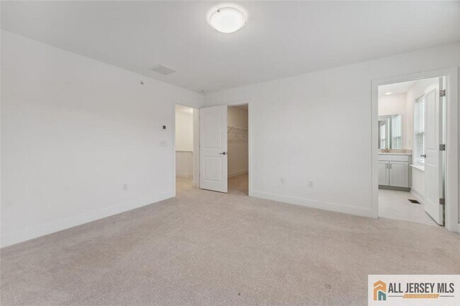 Building Photo - 46 Mariveles Wy